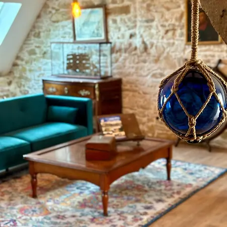 Chateau De La Pervenchere Marin *